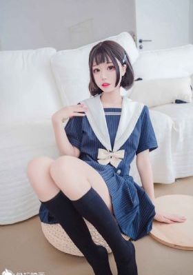 妈妈在厨房被同学征服_1080P影视在线观看